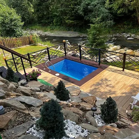 котеджi у бажанiв Apartment *