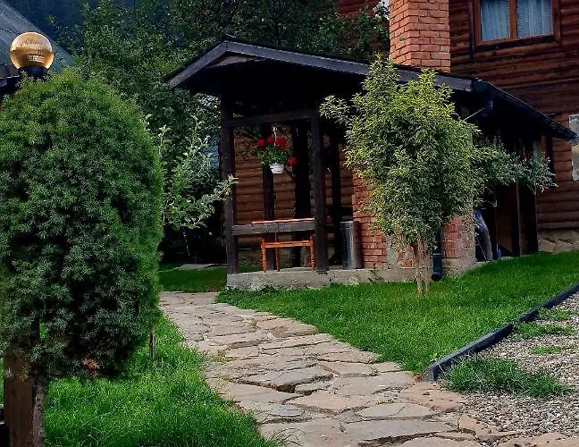 котеджi у бажанiв Apartment