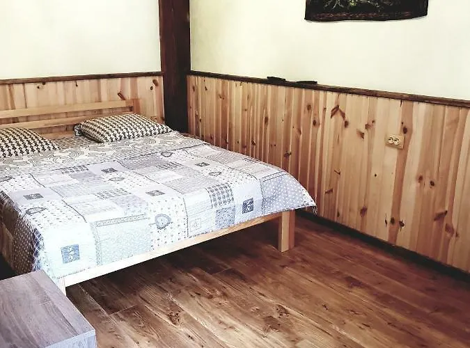 Apartment котеджi у бажанiв *